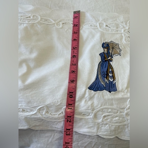 Battenberg Lace Placemats | Vintage Ladies Embroidered | Set Of 4 - Picture 10 of 12